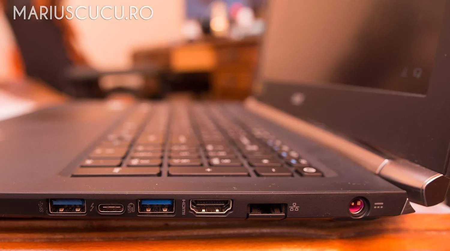 laptop acer later porturi usb