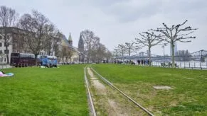 linie tramvai parc frankfurt