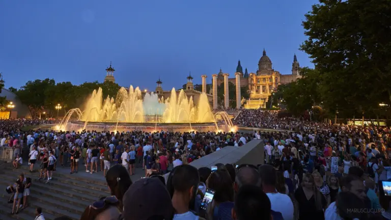 oameni fantani montjuic barcelona