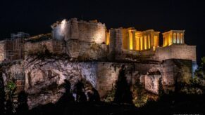 acropolis noaptea