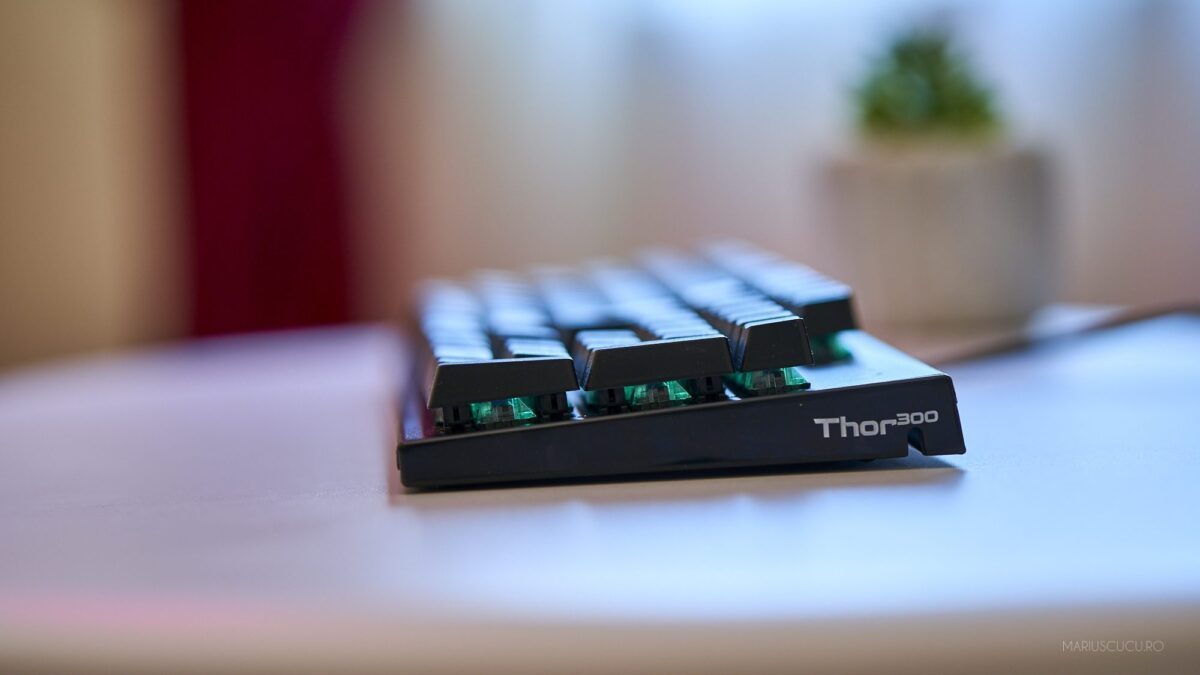tastatura mecanica genesis lateral verde