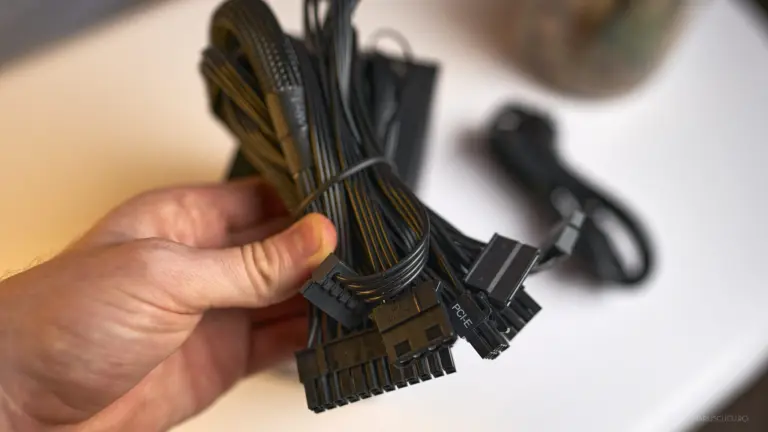 cable maangement sursa