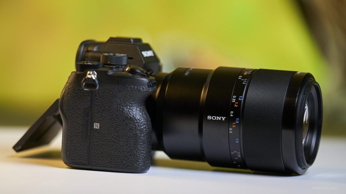 sony a7riv lateral