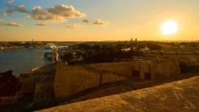 apus viewpoint valleta apa