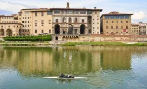 barca oameni firenze