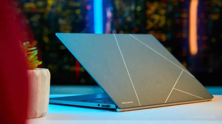 laptop asus zenbook lateral