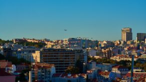 aeroport lisabona avion zbor