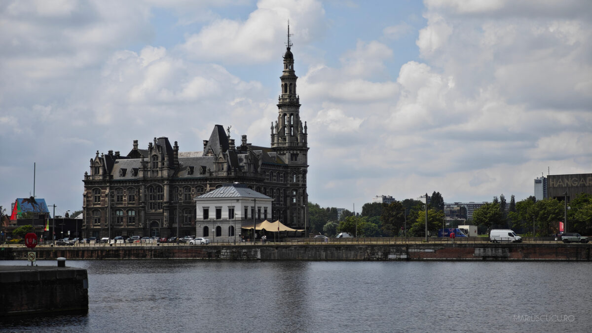 cladire port antwerp