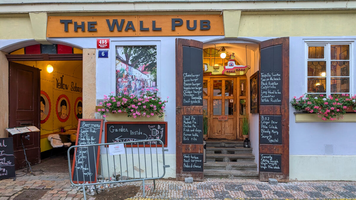 the wall pub