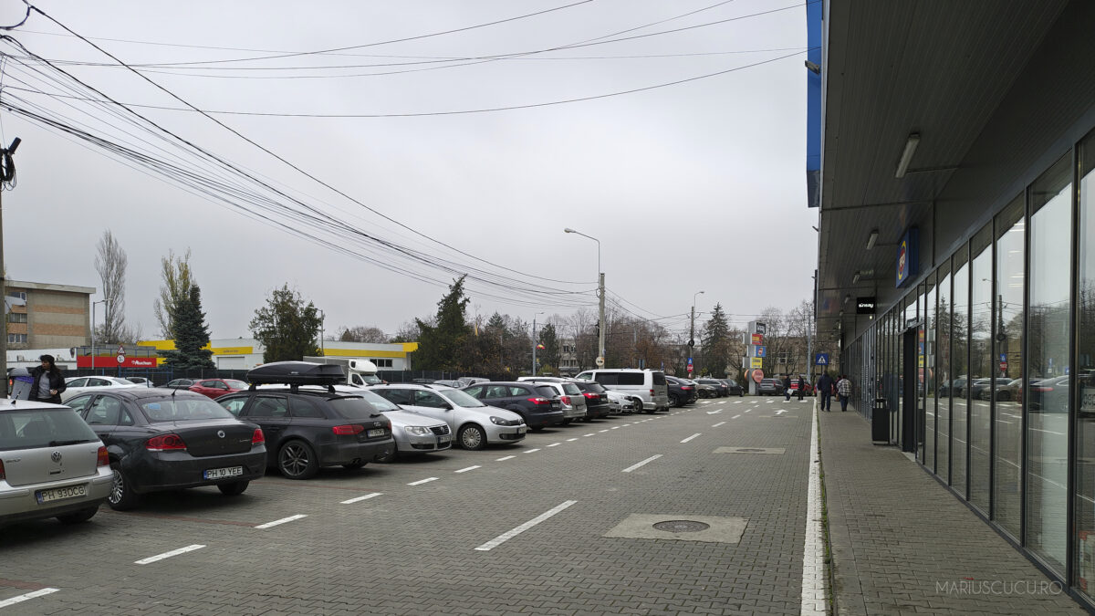 poza motorola edge 70 parcare