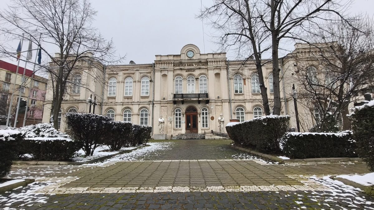 cladire muzeu ploiesti