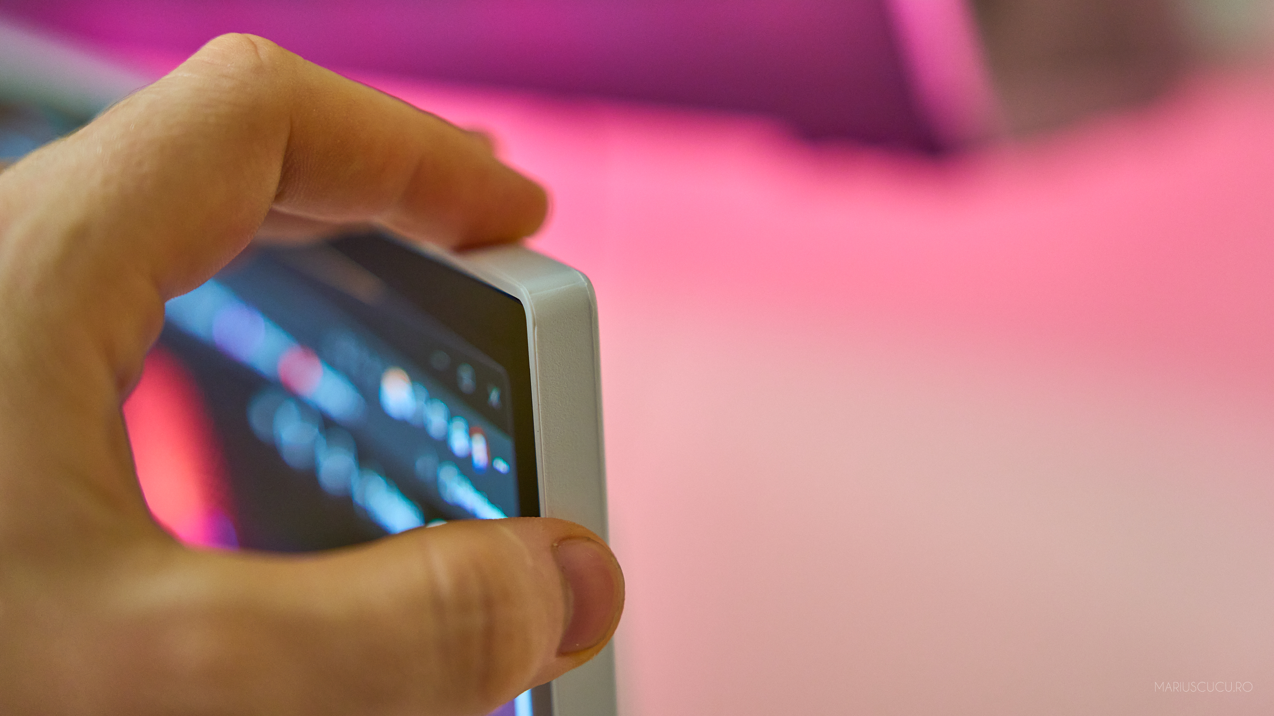 grosime oled philips